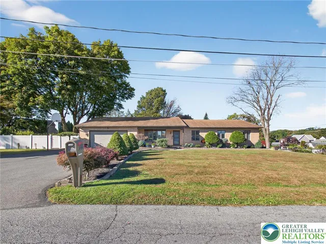 $450,000 | 146 South 13th Street, Catasauqua, PA 18032