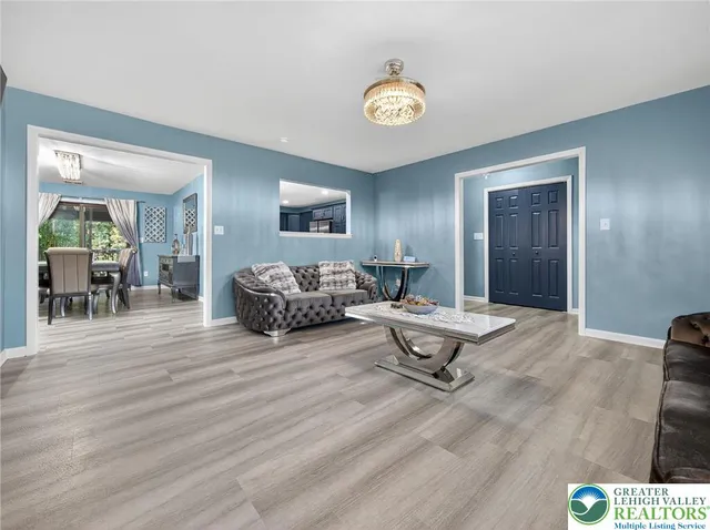 $450,000 | 146 South 13th Street, Catasauqua, PA 18032