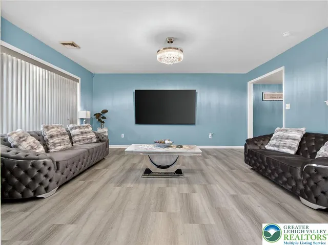 $450,000 | 146 South 13th Street, Catasauqua, PA 18032