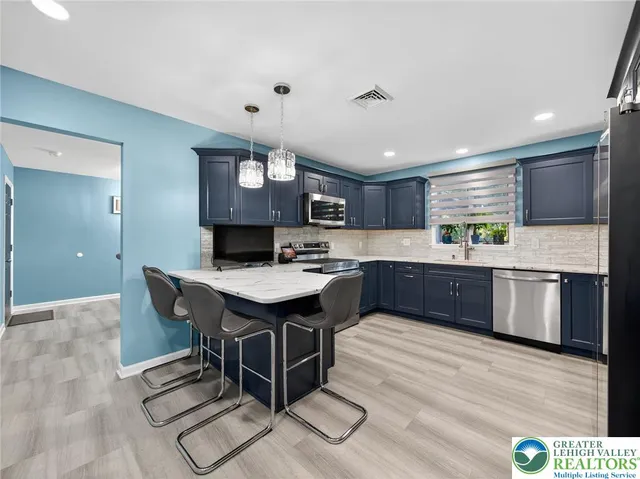 $450,000 | 146 South 13th Street, Catasauqua, PA 18032