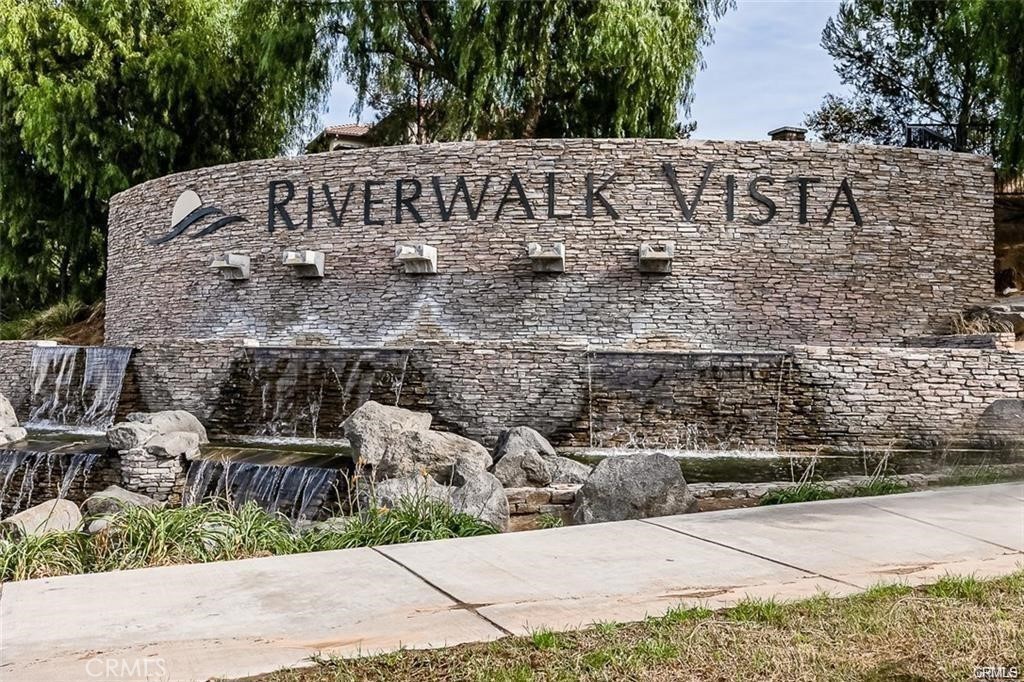 3285 Ledgewood Circle Riverside, CA 92503 - Photo 1 of 18