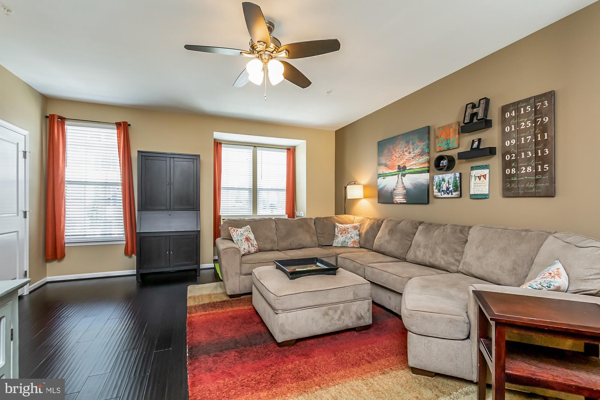 7320 Summit Rock Road Elkridge, MD 21075 - Photo 8 of 44 Spacious Living Room