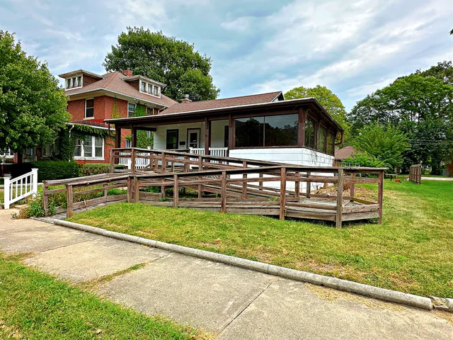 $91,000 | 211 South Bloomington Street, Streator, IL 61364