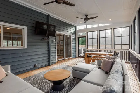 $950,000 | 4358 Old Saybrook Court, Charlotte, NC 28211