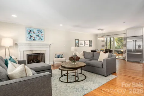 $950,000 | 4358 Old Saybrook Court, Charlotte, NC 28211