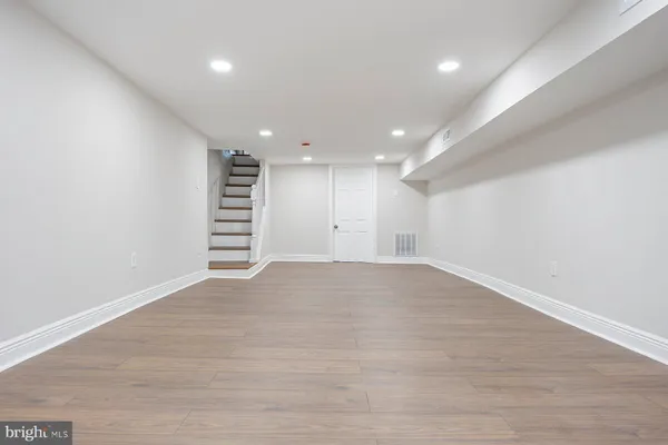$2,350 | 117 Collins Avenue, Baltimore, MD 21229