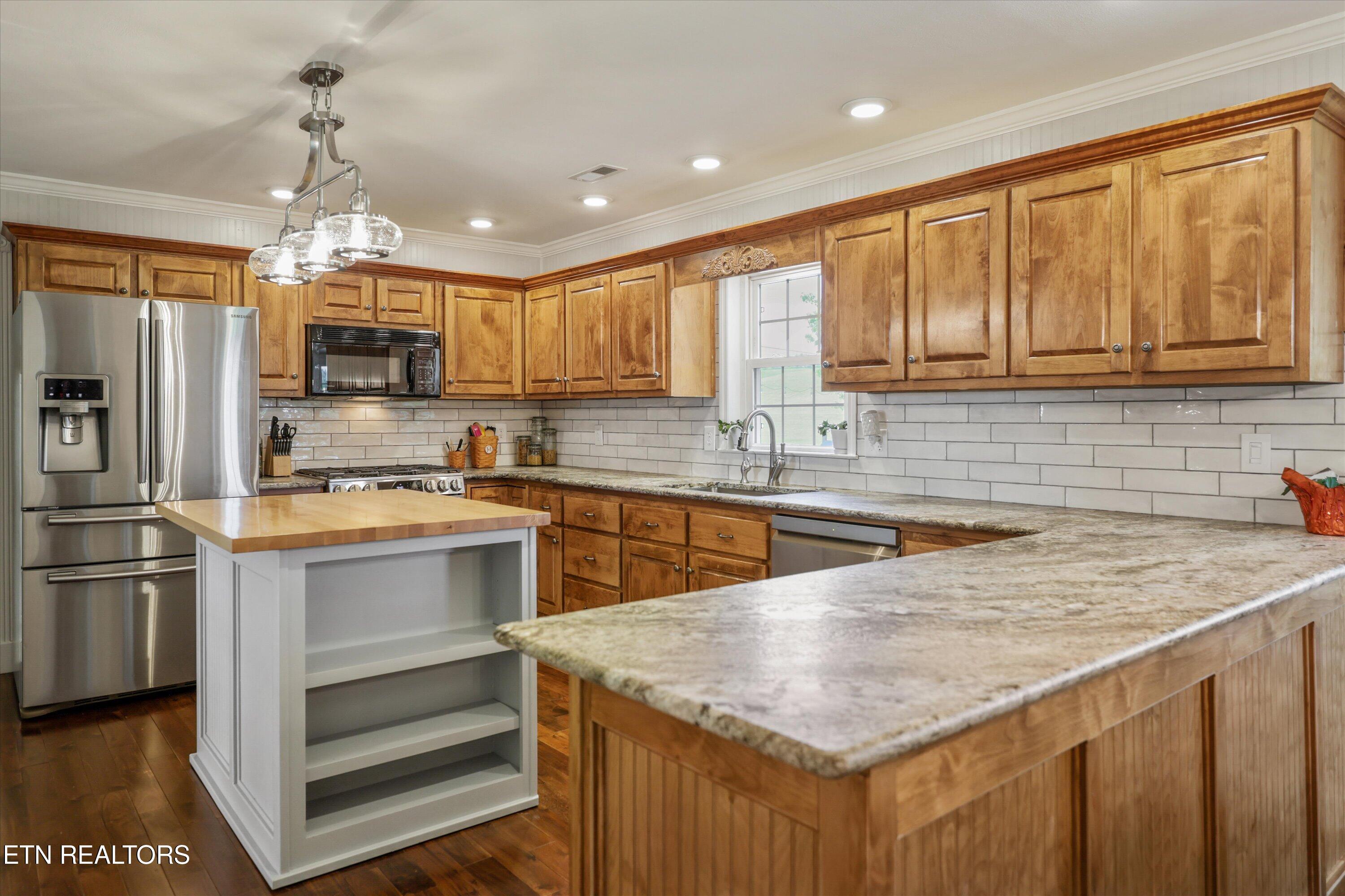 1167 Sable Road Spring City, TN 37381 - Photo 14 of 48 Kitchen