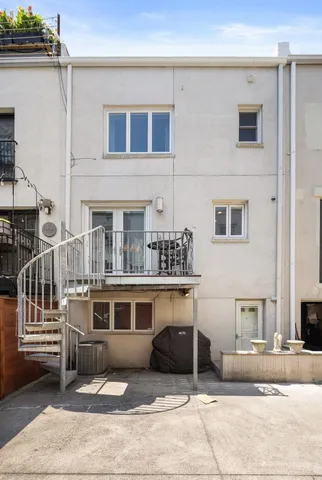 $1,999,999 | 821 Bloomfield Street, Hoboken, NJ 07030