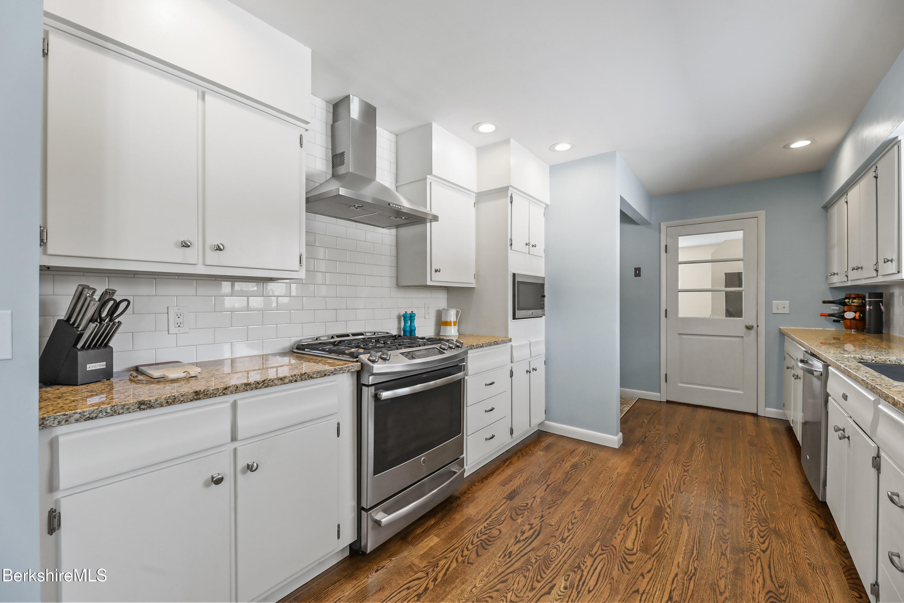 147 East Harbor Road Cheshire, MA 01225 - Photo 12 of 30 75 Kitchen