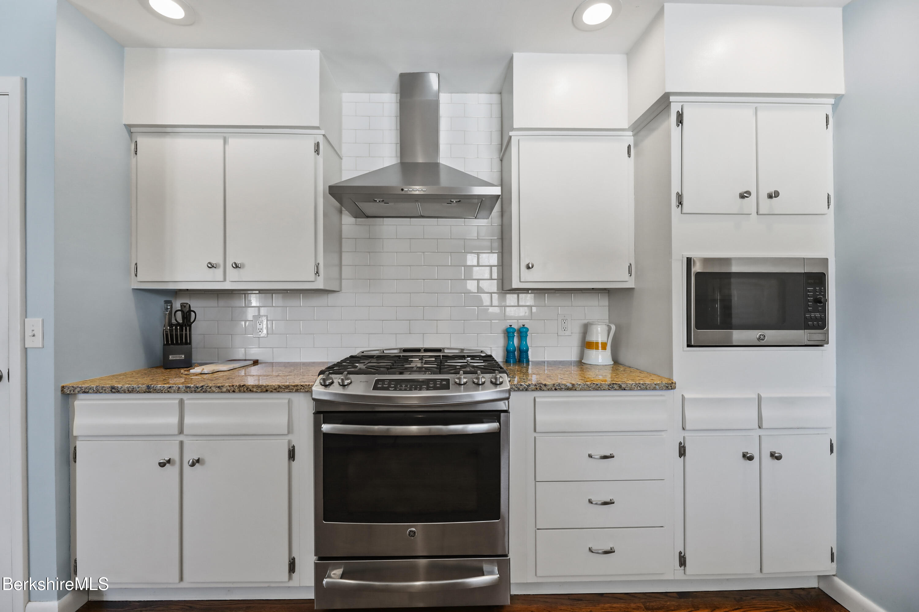 147 East Harbor Road Cheshire, MA 01225 - Photo 13 of 30 80 Kitchen