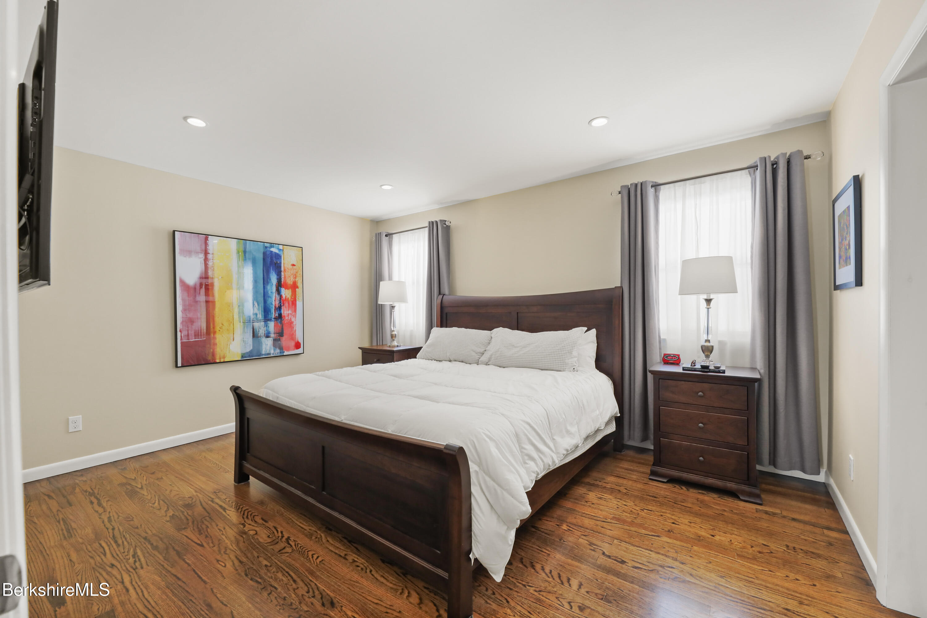 147 East Harbor Road Cheshire, MA 01225 - Photo 17 of 30 100 Primary Bedroom