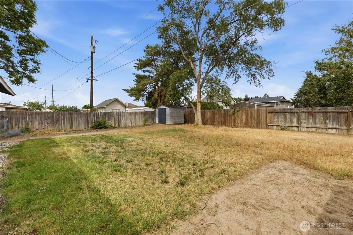262 North Earl Road Moses Lake, WA 98837 - Photo 19 of 28