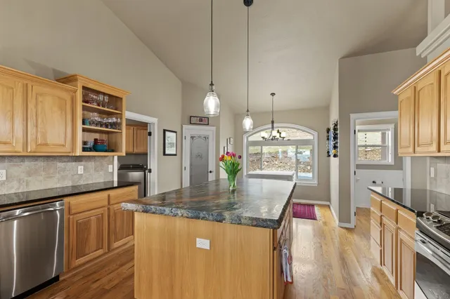 $995,000 | 7009 North Lynden Road, Otis Orchards, WA 99027