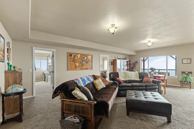 $995,000 | 7009 North Lynden Road, Otis Orchards, WA 99027