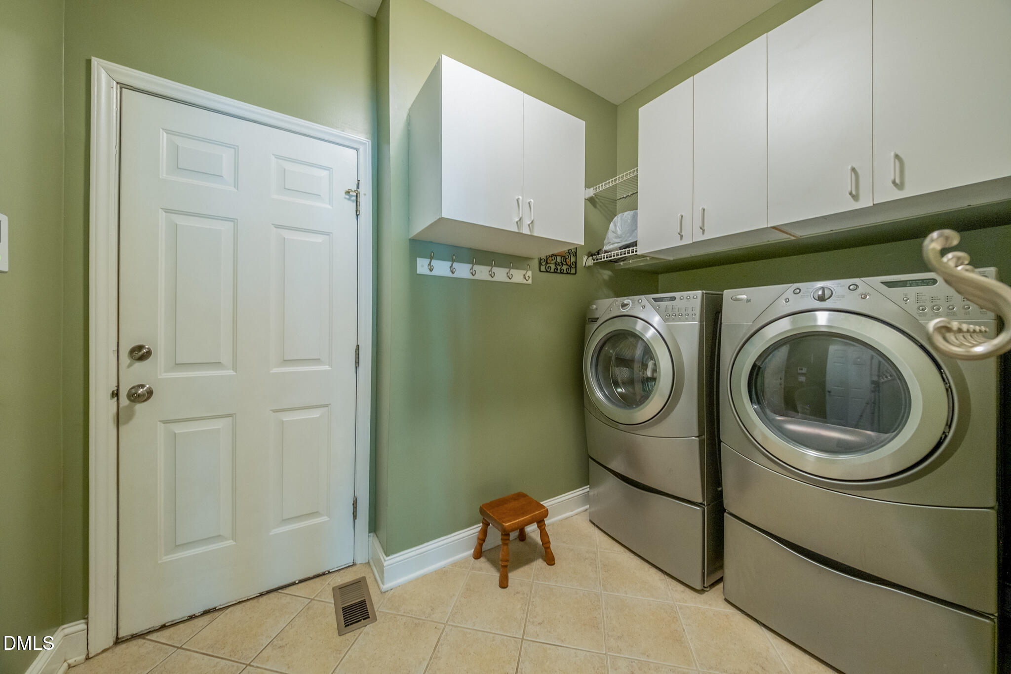 2009 Katesbridge Lane Raleigh, NC 27614 - Photo 45 of 63 Laundry room