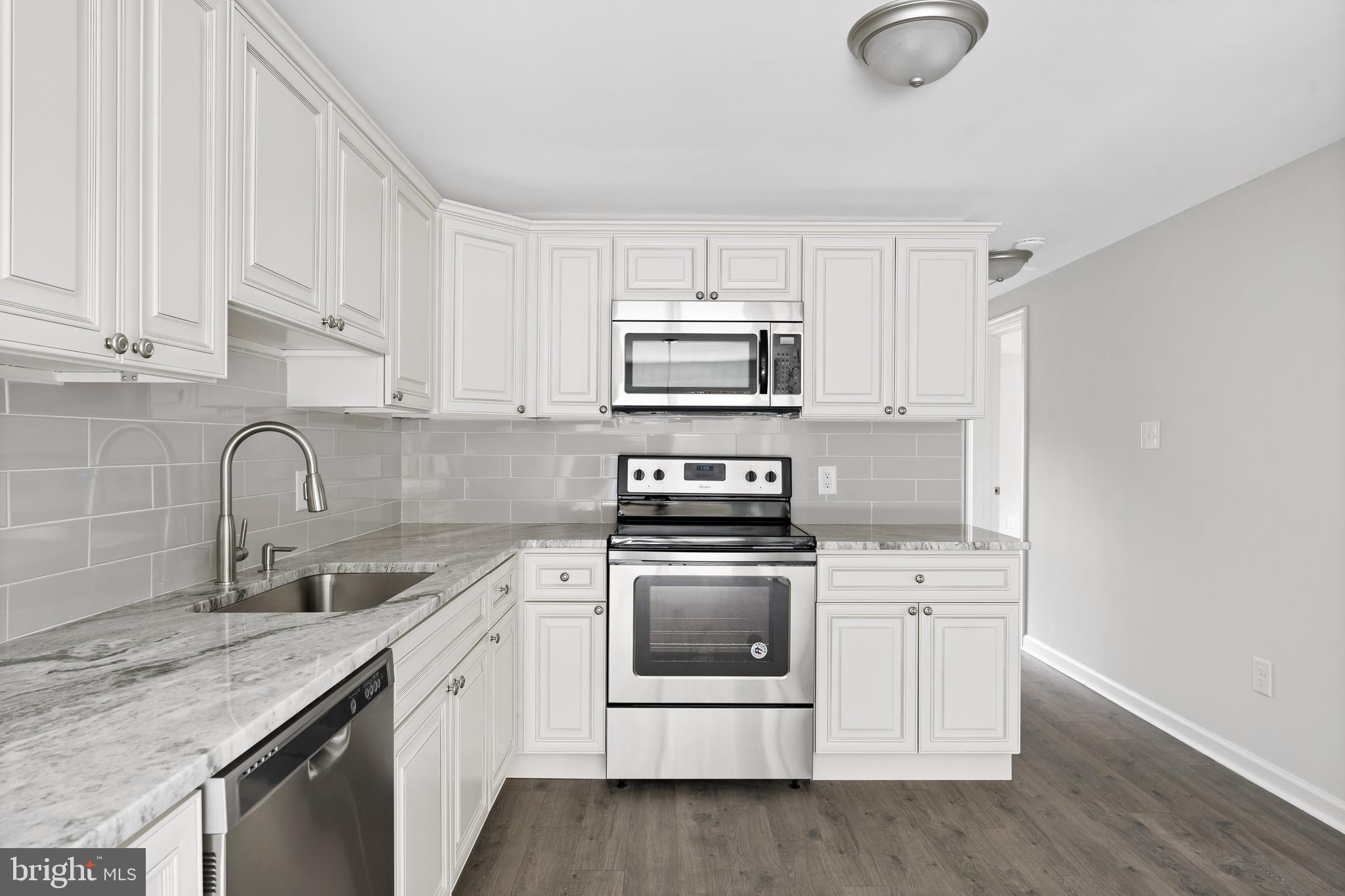 236 Hayes Mill Road Atco, NJ 08004 - Photo 4 of 11