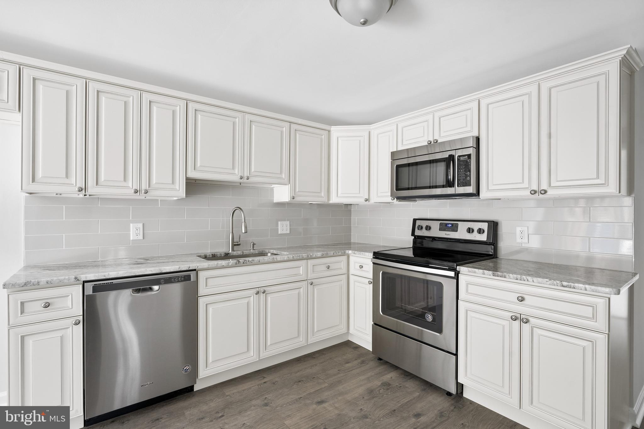 236 Hayes Mill Road Atco, NJ 08004 - Photo 5 of 11