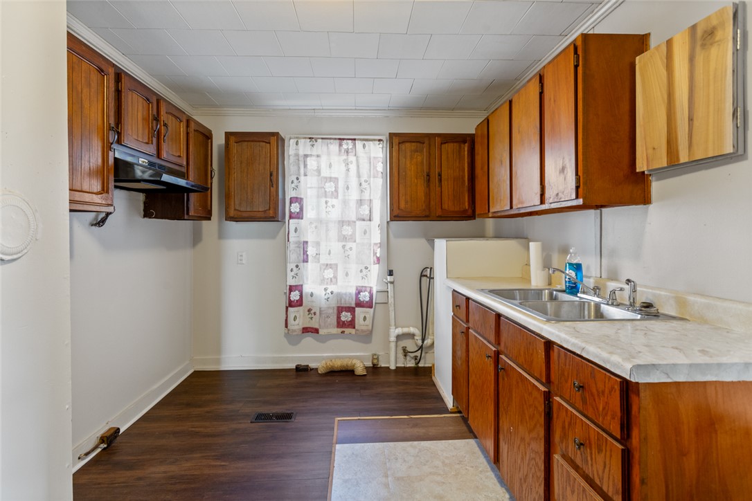 929 East Main Street Seneca, SC 29678 - Photo 10 of 23 Gallery Image 10