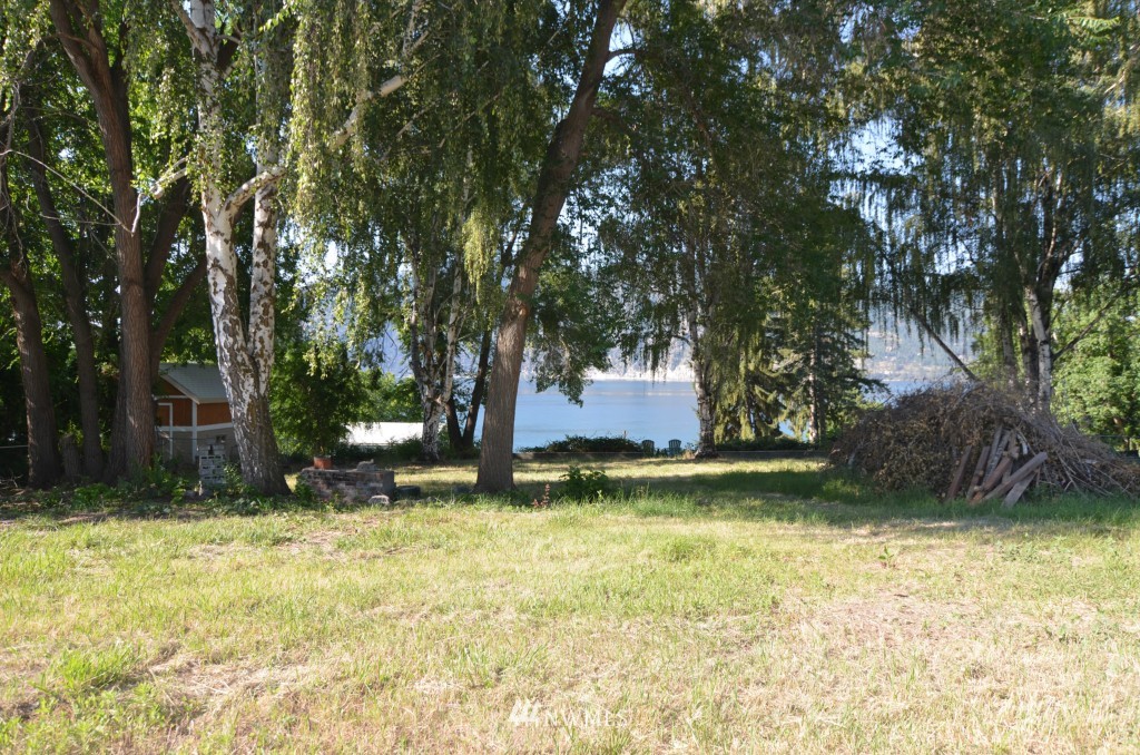 337 Boetzke Avenue Manson, WA 98831 - Photo 7 of 14