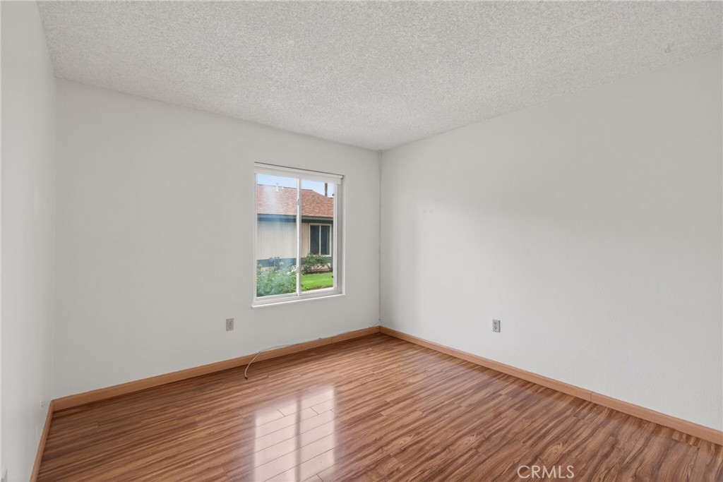 6305 La Mirada Way Riverside, CA 92504 - Photo 17 of 31