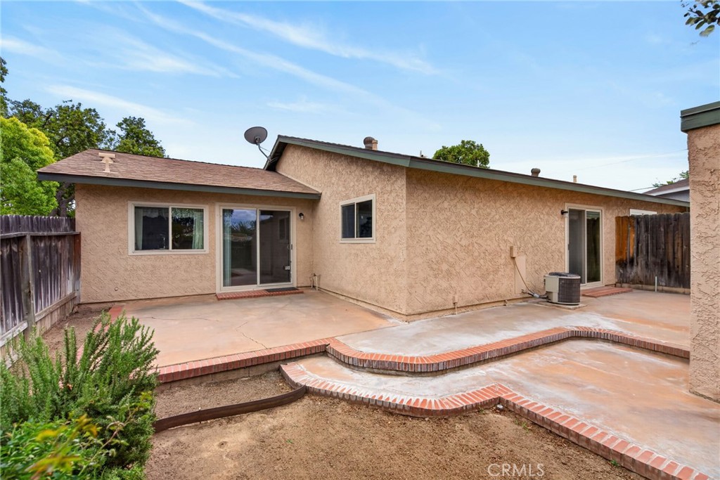 6305 La Mirada Way Riverside, CA 92504 - Photo 20 of 31