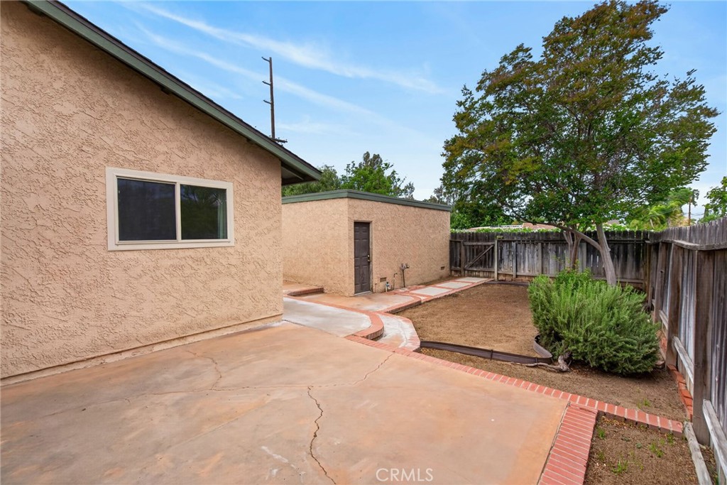 6305 La Mirada Way Riverside, CA 92504 - Photo 25 of 31