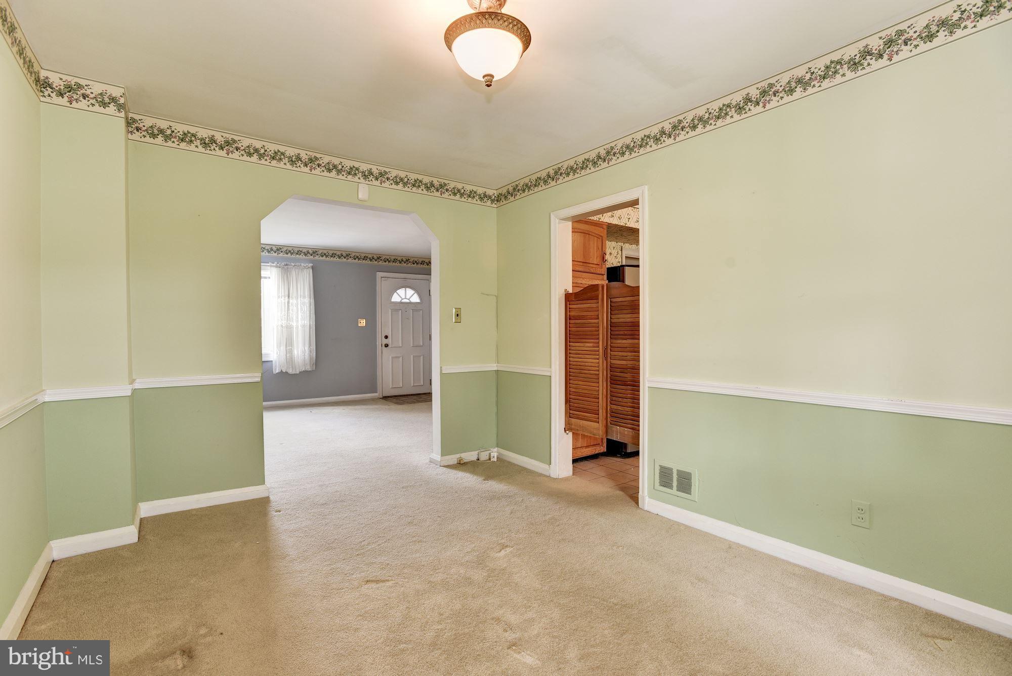 141 Garden Ridge Road Catonsville, MD 21228 - Photo 5 of 25 Dining Room