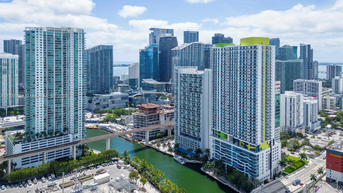 185 Southwest 7th Street, Unit 1508 Miami, FL 33130 - Photo 29 of 30 a view of city