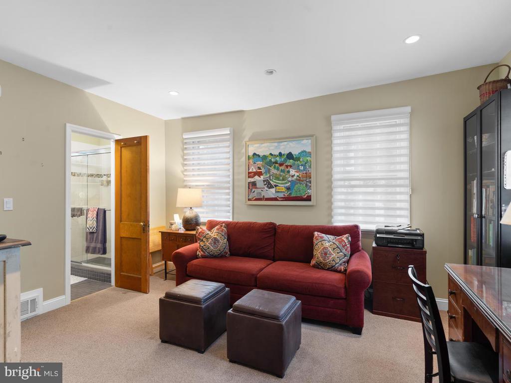 4008 Tennyson Road University Park, MD 20782 - Photo 5 of 38 Main Level Bedroom/Den/Office w/FB & W/I Closet