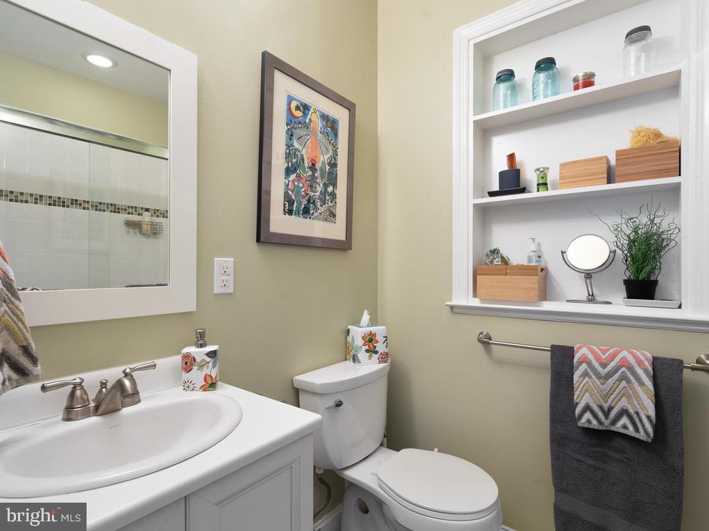 4008 Tennyson Road University Park, MD 20782 - Photo 6 of 38 Main Level Bath