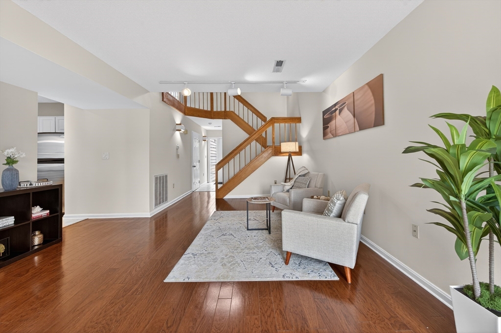 16 Canvasback Way, Unit 16 Walpole, MA 02081 - Photo 4 of 38 Gallery Image 4