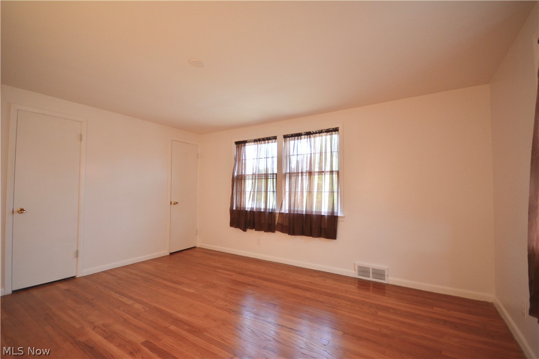 4100 Charlton Road Cleveland, OH 44121 - Photo 16 of 26