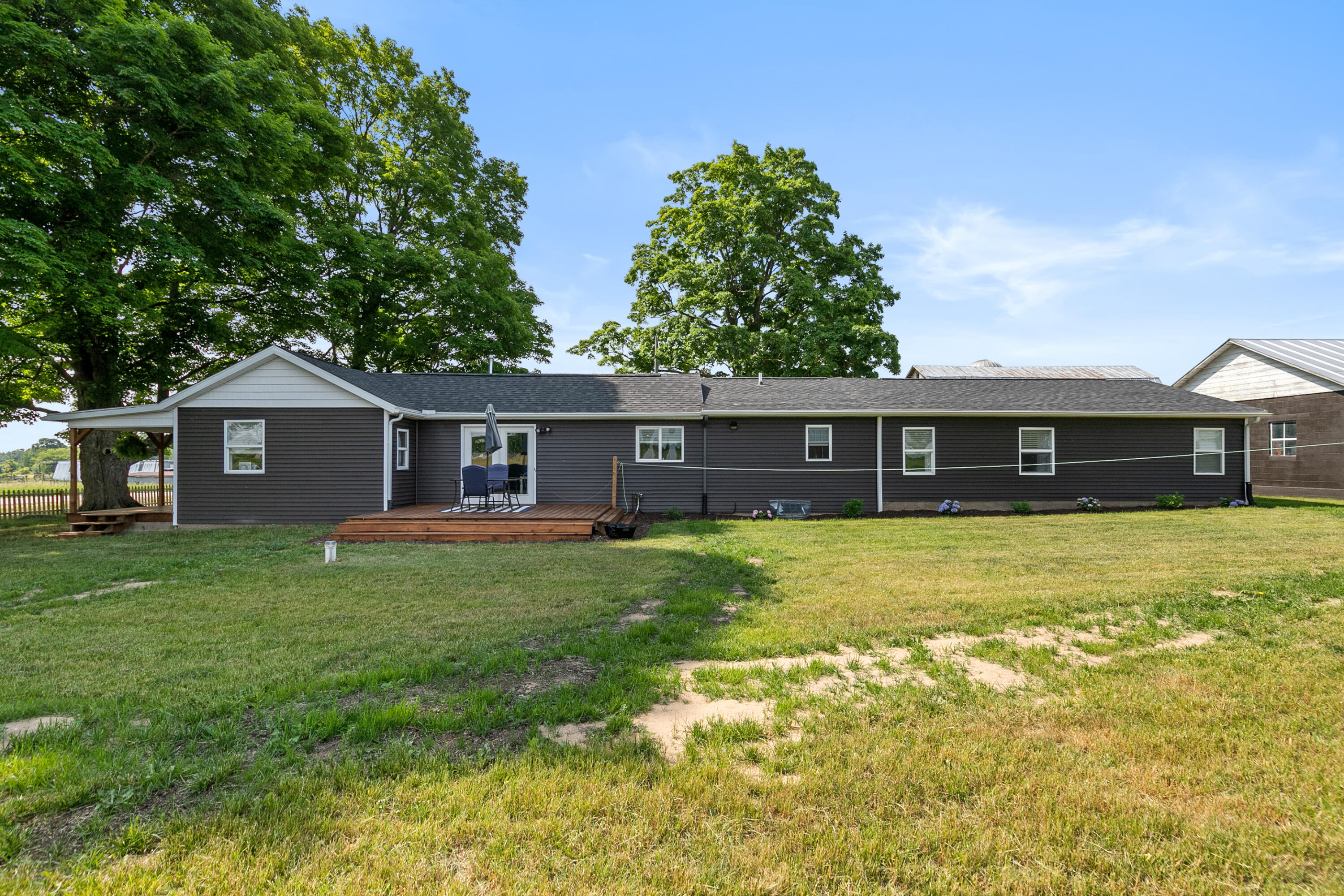 637 Long Road Pierson, MI 49339 - Photo 32 of 39 IMG_1035