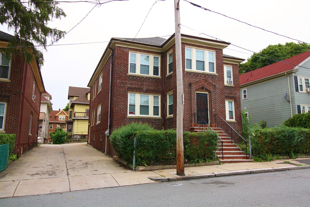 22 Oldfields Road Boston, MA 02121 - Photo 3 of 21
