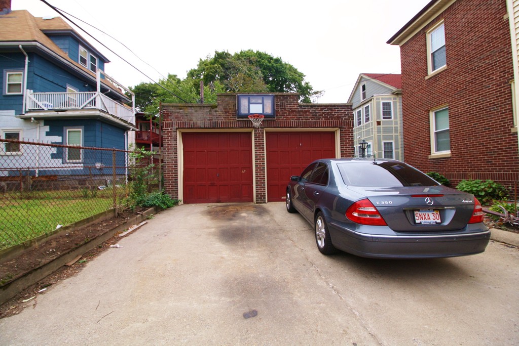22 Oldfields Road Boston, MA 02121 - Photo 5 of 21