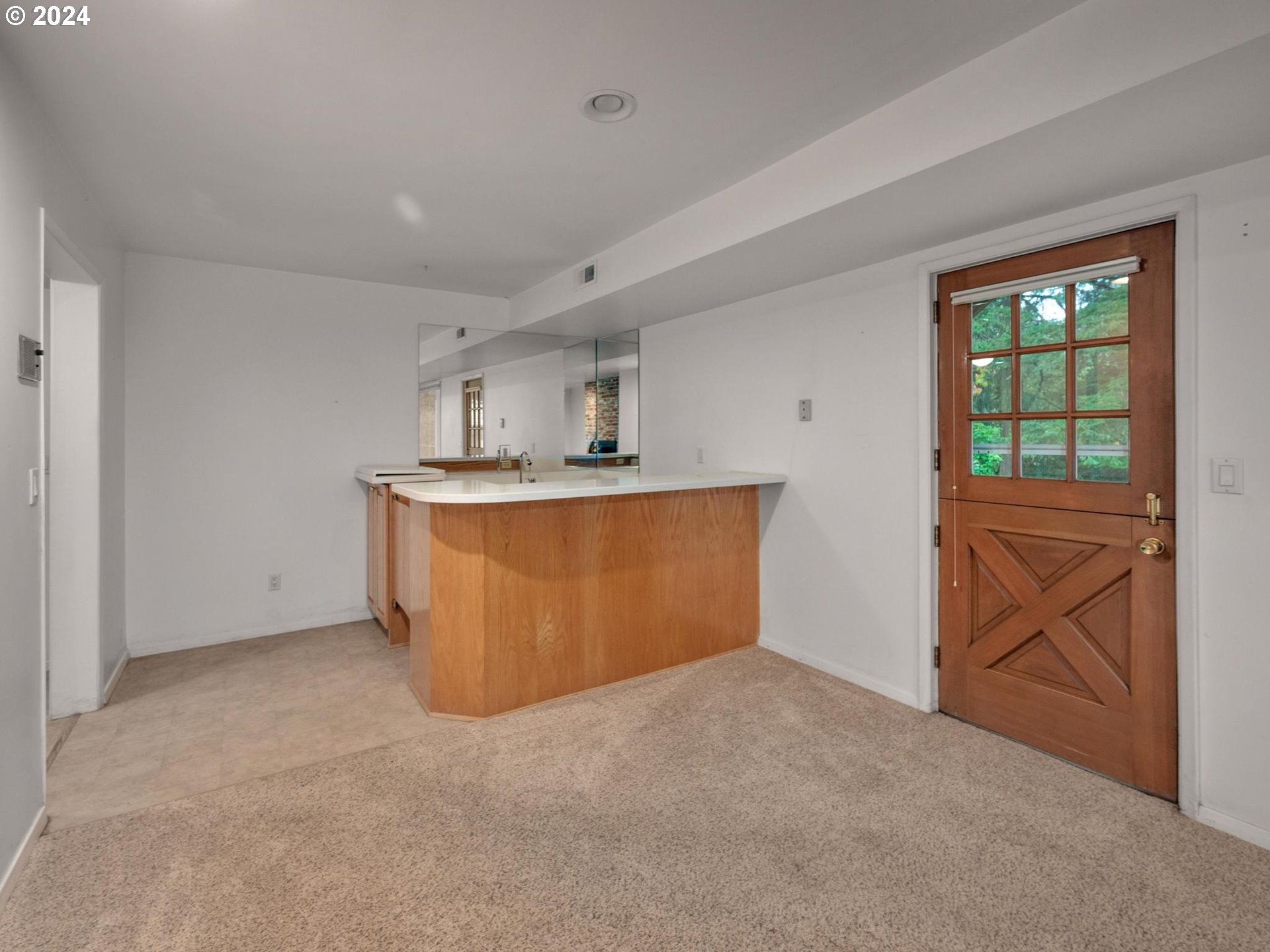 2210 Southwest Roxbury Avenue Portland, OR 97225 - Photo 17 of 27 Gallery Image 17