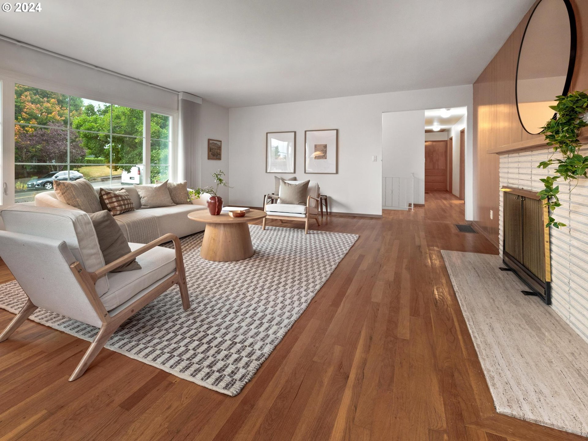 2210 Southwest Roxbury Avenue Portland, OR 97225 - Photo 3 of 27 Gallery Image 3