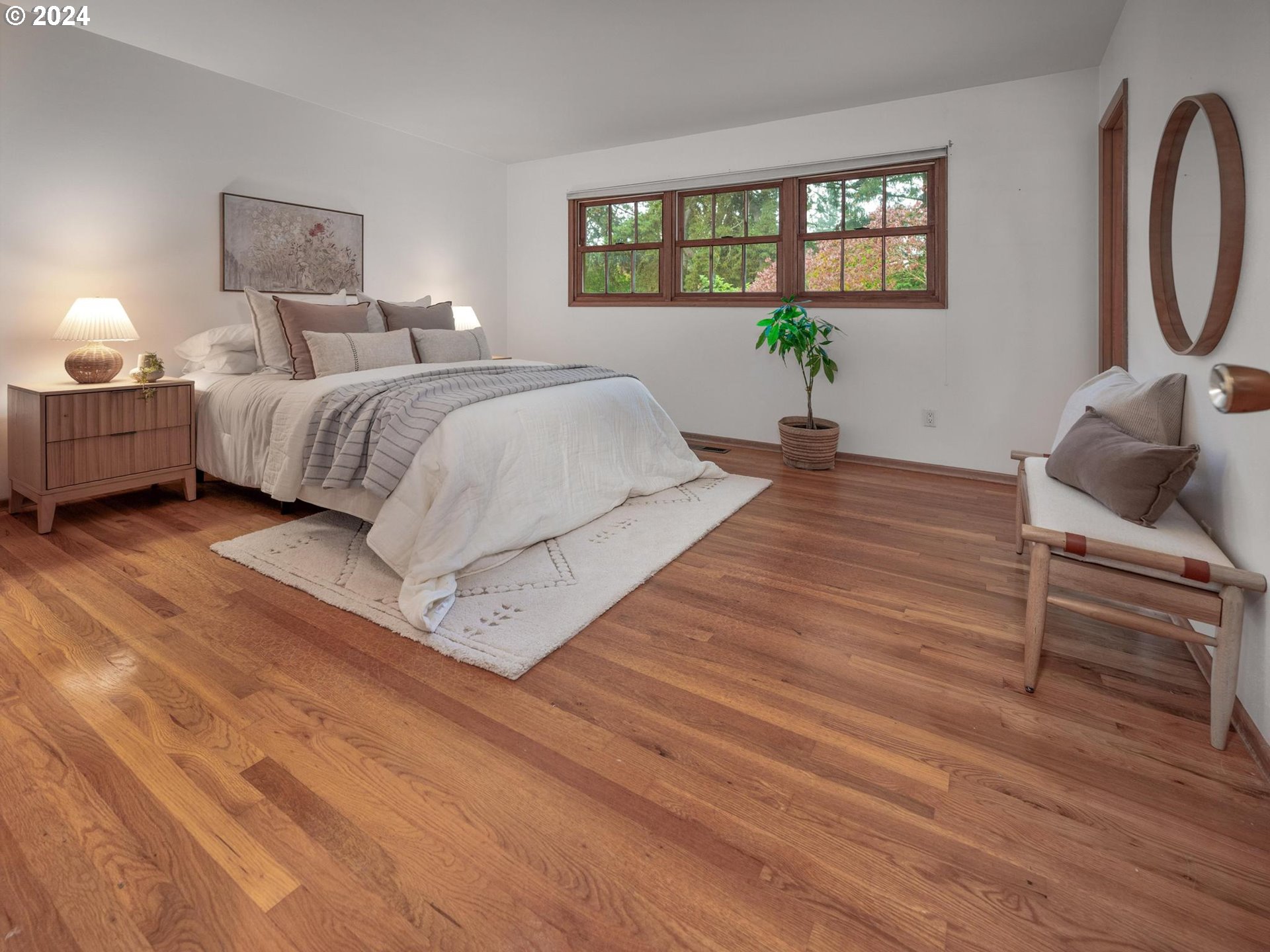 2210 Southwest Roxbury Avenue Portland, OR 97225 - Photo 9 of 27 Gallery Image 9