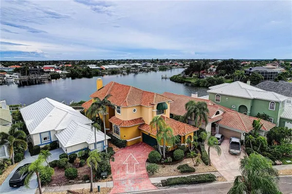 $1,150,000 | 852 Symphony Isles Boulevard, Apollo Beach, FL 33572
