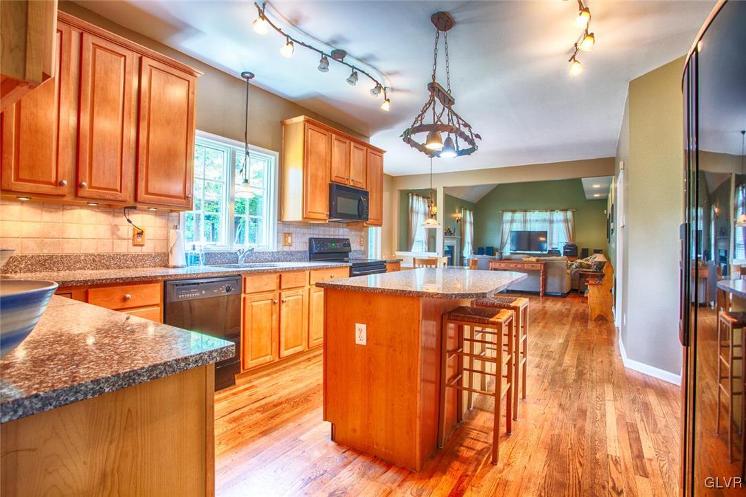 150 Kichline Road Hellertown, PA 18055 - Photo 3 of 42