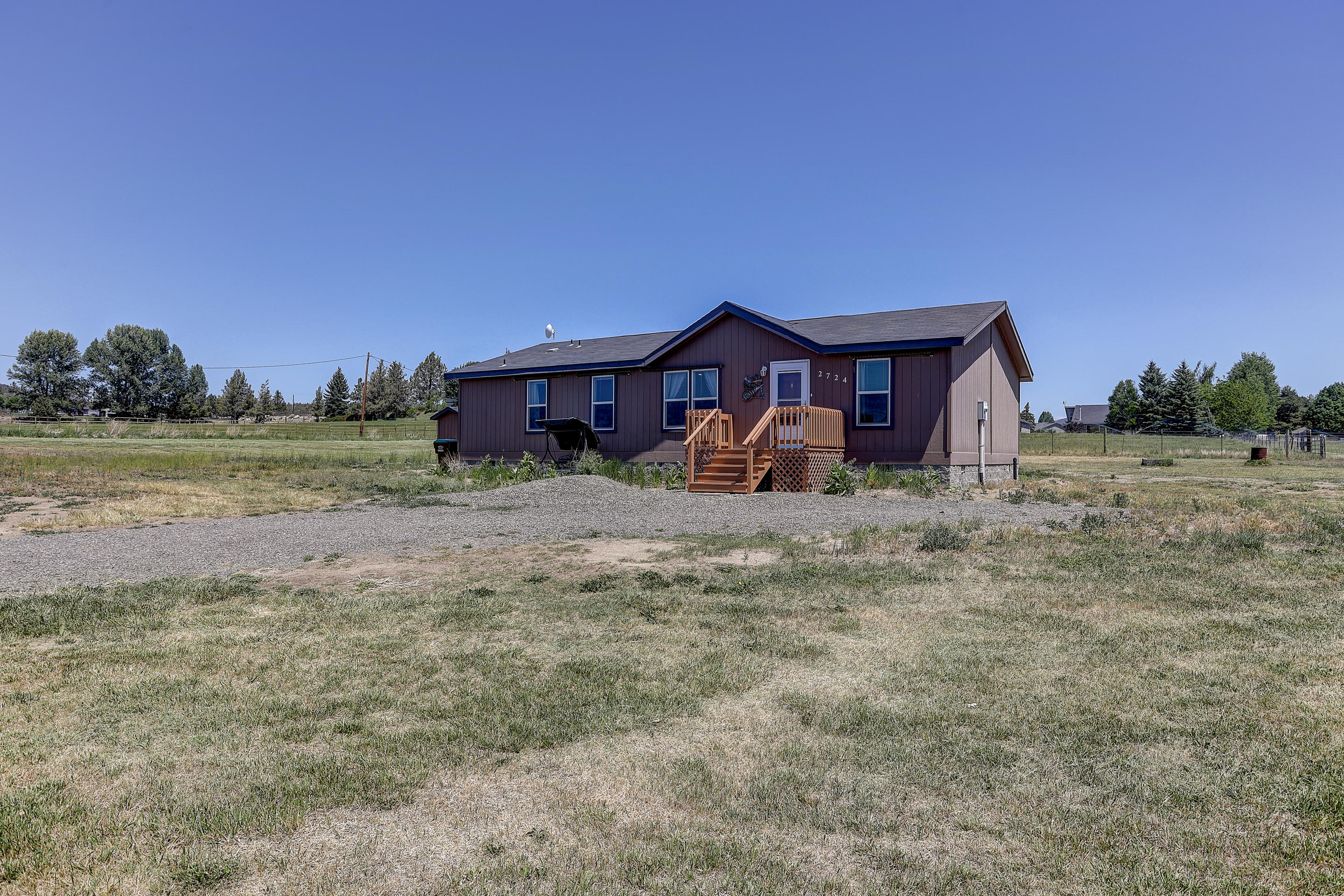 2724 NE Barnes Road MLS-22