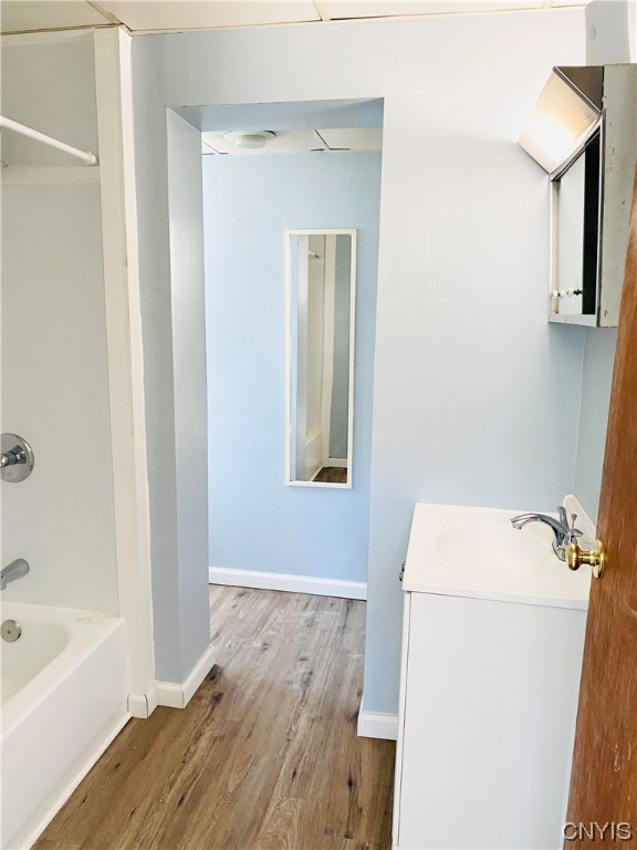 117 Woods Road Geddes, NY 13209 - Photo 14 of 41 Apartment 1 Bathroom