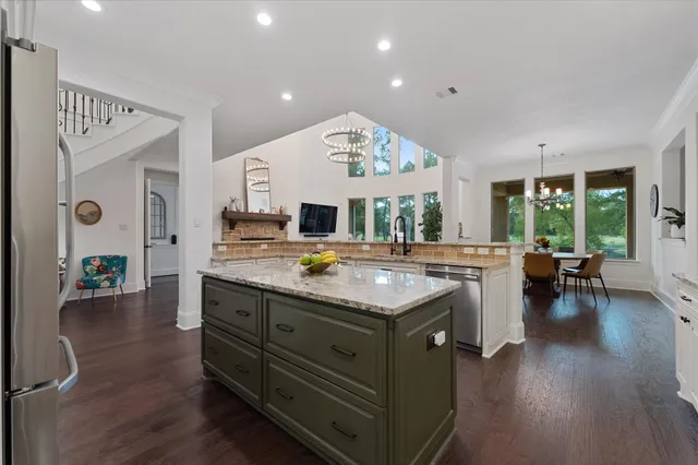 $1,575,000 | 28733 Lakeside Green, Magnolia, TX 77355