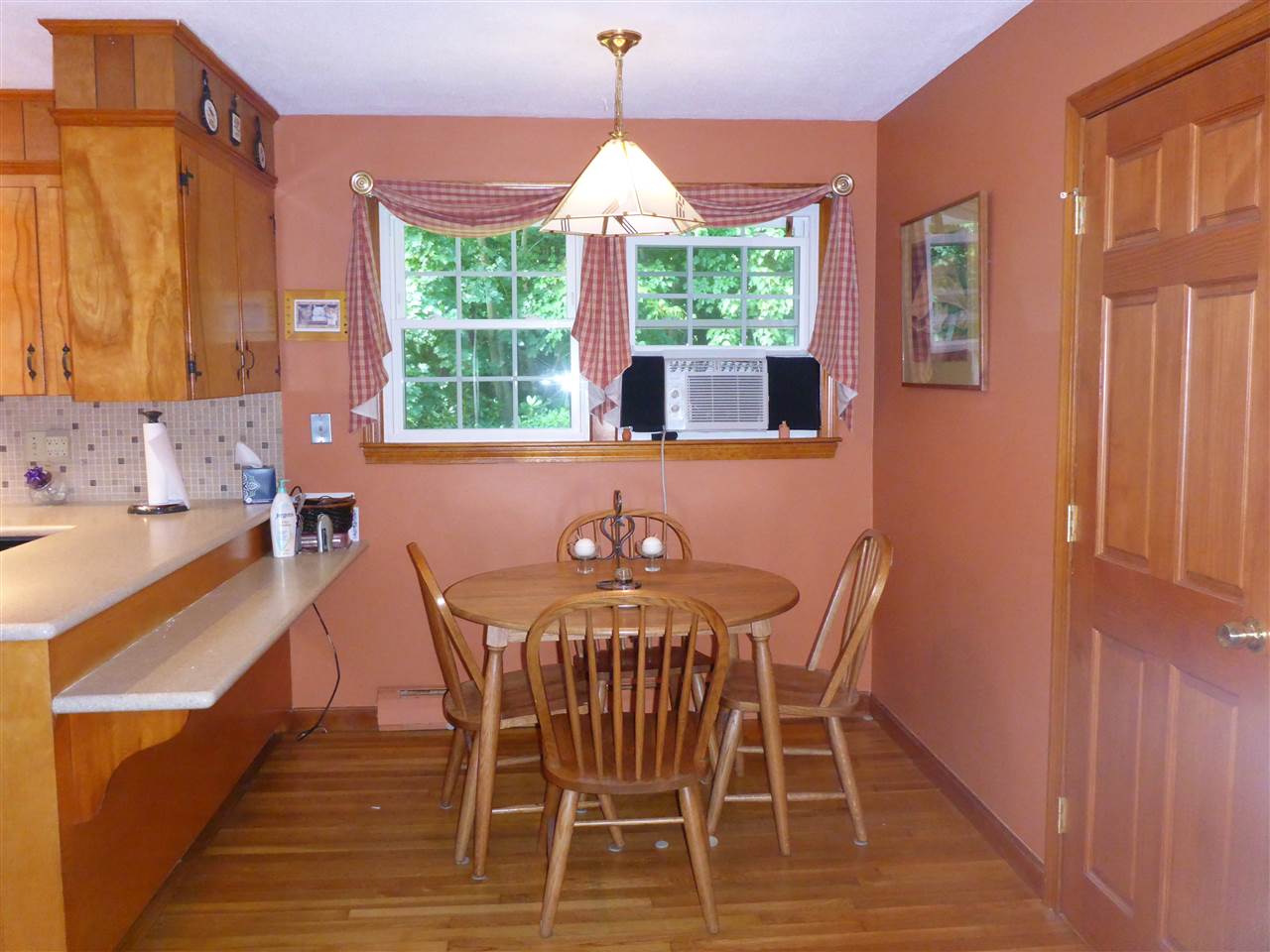 27 Woodridge Road Keene, NH 03431 - Photo 3 of 15