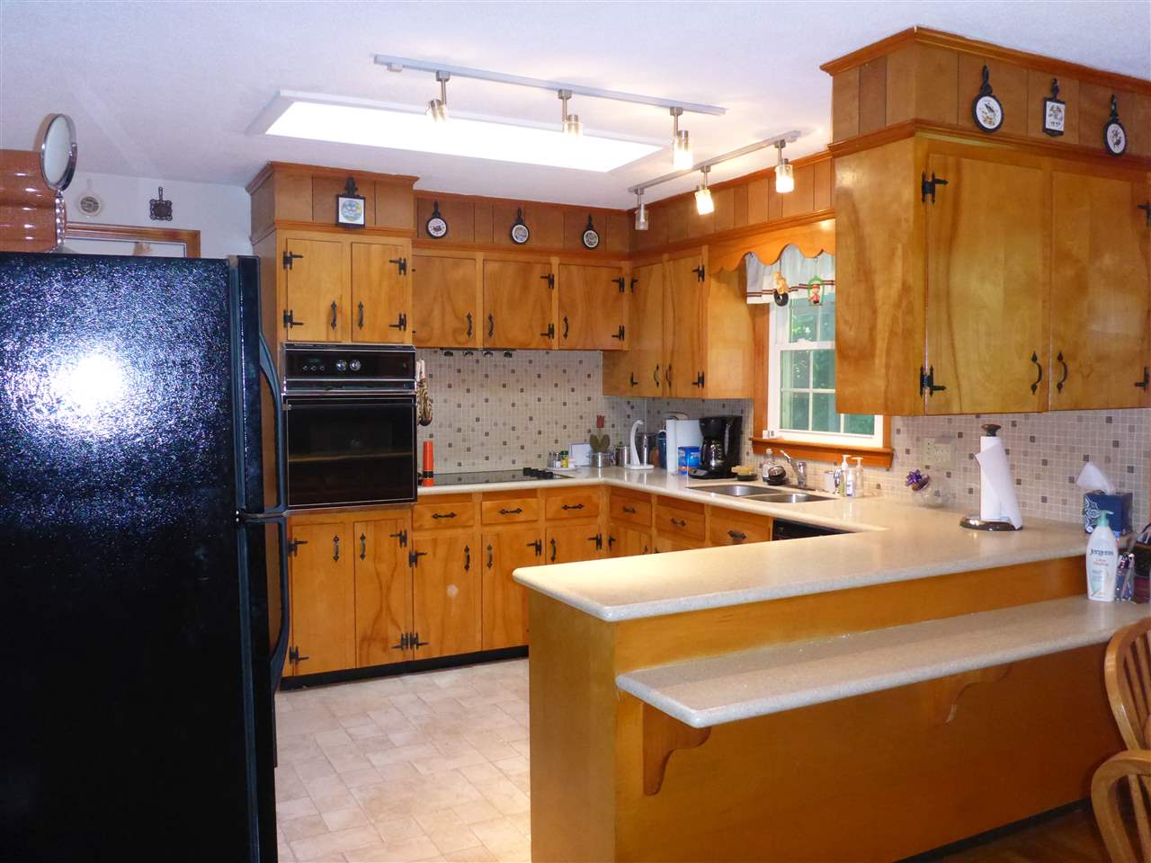 27 Woodridge Road Keene, NH 03431 - Photo 4 of 15