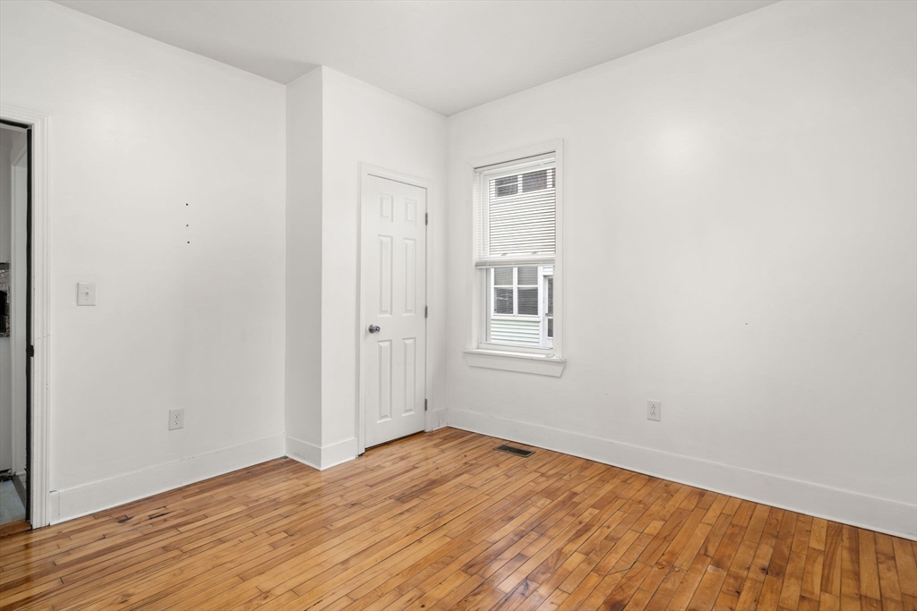 252 Shaw Street Lowell, MA 01851 - Photo 26 of 27