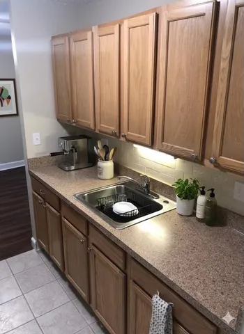 $135,000 | 1043 South York Road, Unit 208, Bensenville, IL 60106