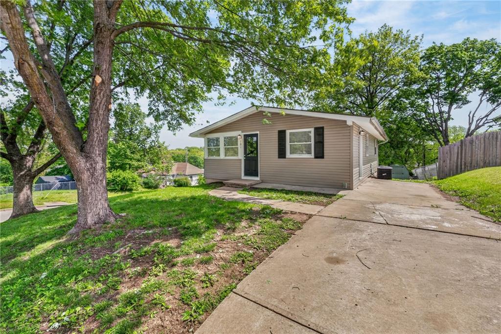 101 Rader Avenue Platte City, MO 64079 - Photo 2 of 31