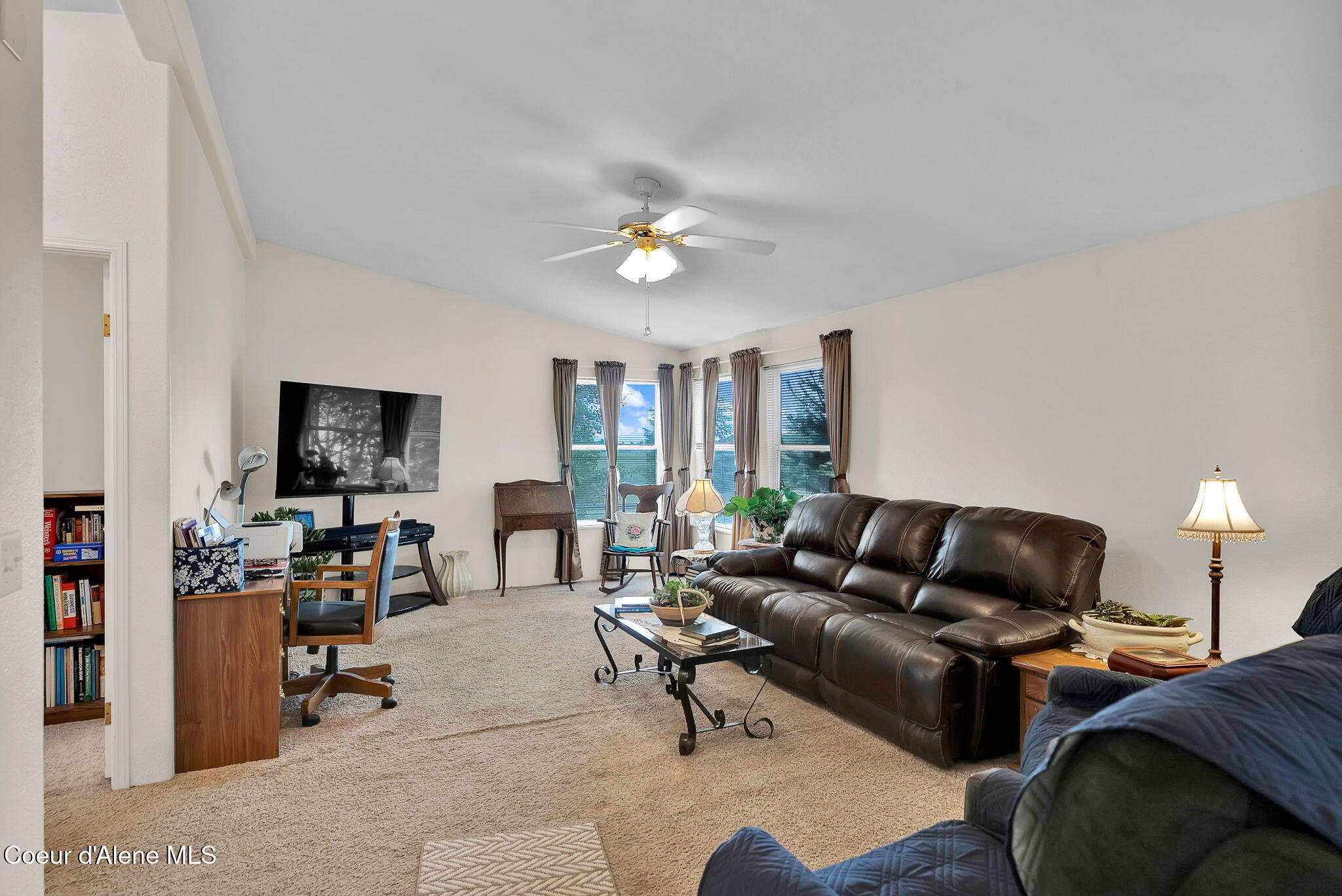 29399 North Clagstone Road Athol, ID 83801 - Photo 8 of 58 8-web-or-mls-SkyLight - Clagstone Int (R