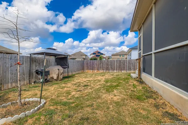 $2,400 | 9224 Grand Western, Converse, TX 78109